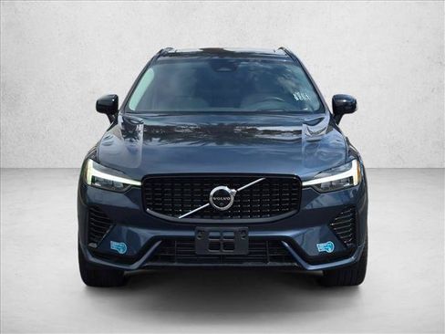 Used 2025 Volvo XC60 T8 Ultra w/ Protection Package Premier AWD/4WD image 2