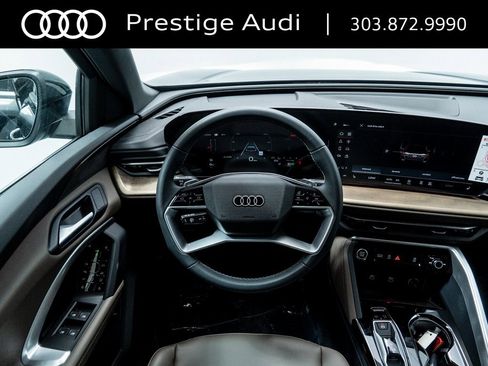 Used 2025 Audi Q5 Premium w/ Convenience Package image 15