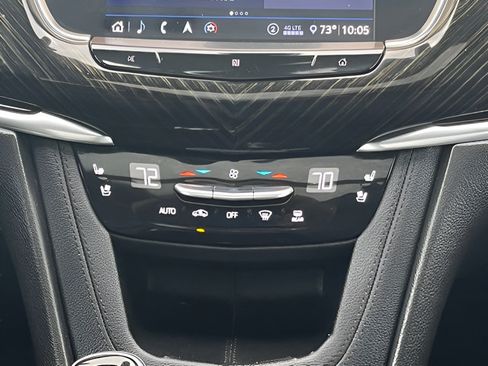 Used 2020 Cadillac XT6 Premium Luxury FWD image 28