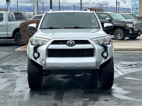 Used 2017 Toyota 4Runner SR5 image 8