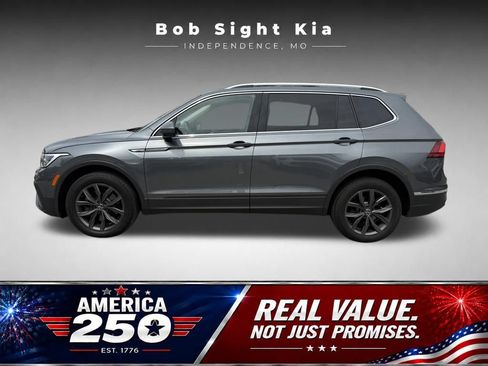 Used 2022 Volkswagen Tiguan SE AWD/4WD image 5