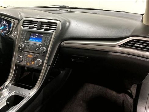 Used 2017 Ford Fusion S image 27