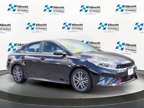 Used 2023 Kia Forte GT-Line w/ GT-Line Premium Package FWD image 7