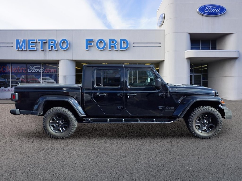 Used 2021 Jeep Gladiator Sport AWD/4WD image 2