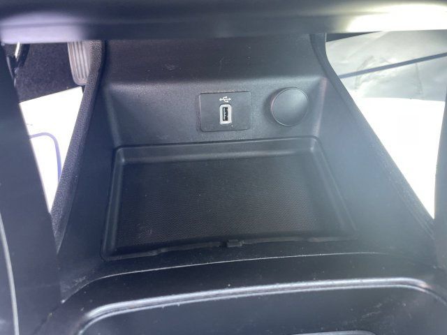 Used 2017 Ford Fusion SE w/ Equipment Group 201A FWD image 20