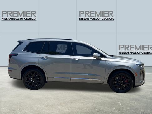 Used 2023 Cadillac XT6 Sport w/ Technology Package AWD/4WD image 4