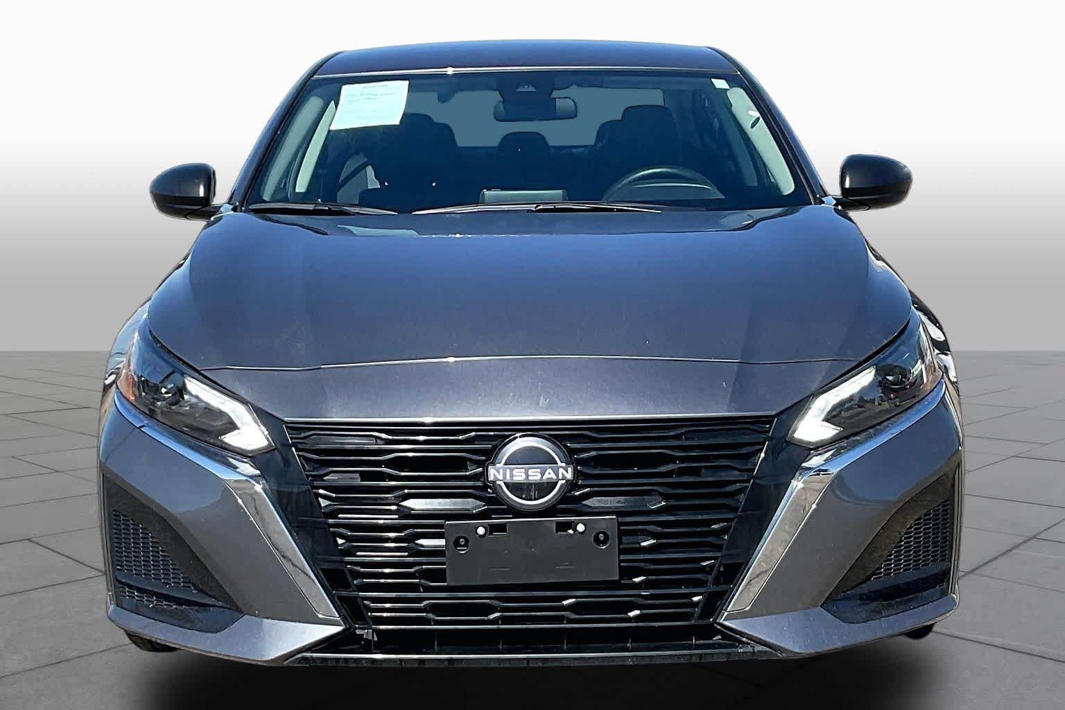 Used 2025 Nissan Altima 2.5 SV FWD image 4