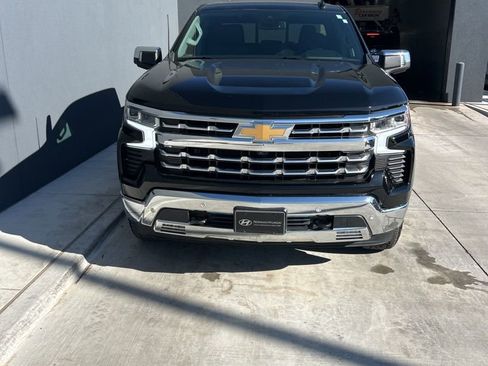 Used 2024 Chevrolet Silverado 1500 LTZ image 2