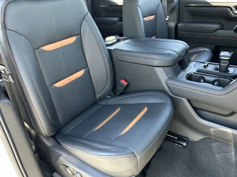 Used 2025 GMC Sierra 1500 AT4 w/ Technology Package image 27