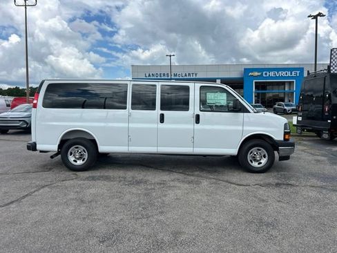 New 2026 Chevrolet Express 3500 LT w/ LT Preferred Equipment Group RWD image 2
