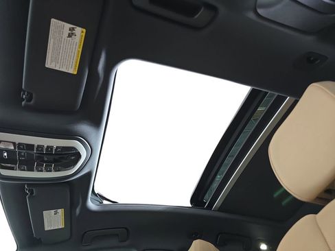 New 2026 Porsche Macan image 28