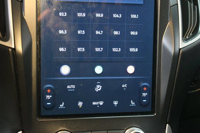 Used 2024 Ford Edge SEL AWD/4WD image 28