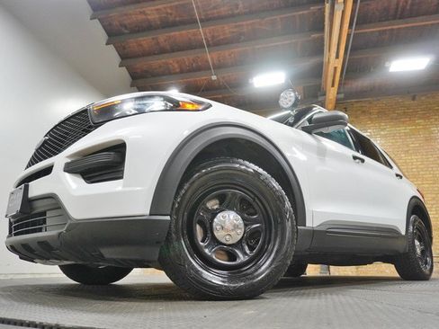 Used 2023 Ford Explorer 4WD Police Interceptor image 3