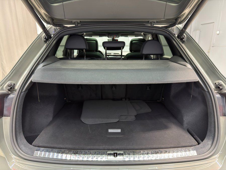 Used 2023 Audi Q3 2.0T Premium w/ Convenience Package AWD/4WD image 32