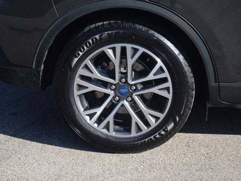 Used 2020 Ford Escape SEL image 28