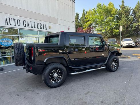 Used 2005 HUMMER H2 SUT w/ Preferred Equipment Group AWD/4WD image 10