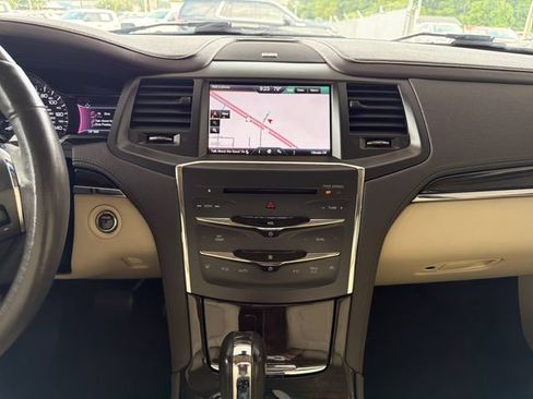 Used 2015 Lincoln MKS w/ Equipment Group 101A FWD image 17