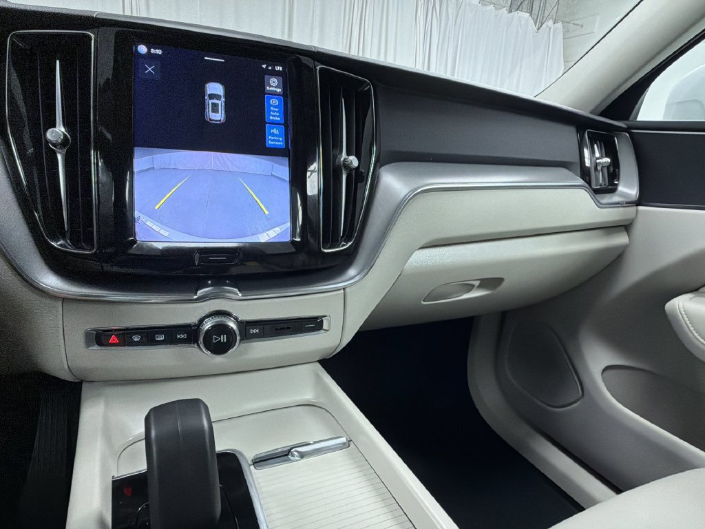 Used 2023 Volvo XC60 B5 Core w/ Climate Package AWD/4WD image 22