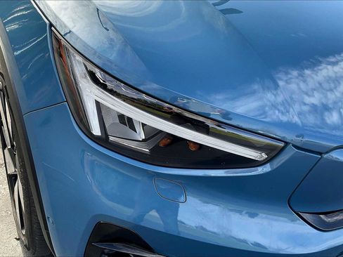 Used 2023 Volvo C40 P8 Recharge Ultimate image 31