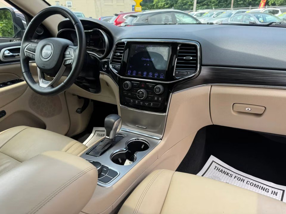 Used 2019 Jeep Grand Cherokee Limited AWD/4WD image 20