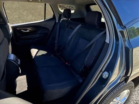 Used 2018 GMC Terrain SLE image 25