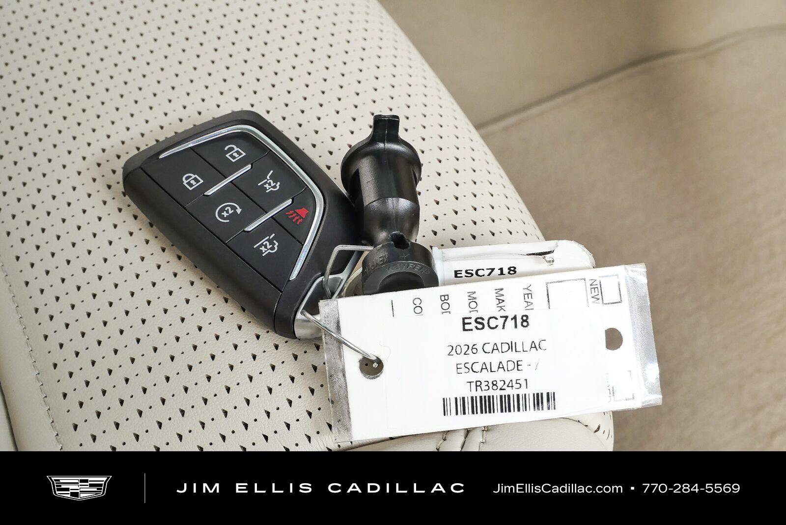 New 2026 Cadillac Escalade Platinum Sport w/ LPO, ONYX Package AWD/4WD image 37