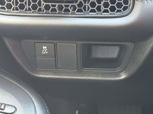 Certified 2025 Honda HR-V LX image 19