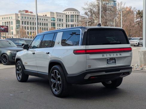 Used 2023 Rivian R1S Launch Edition image 5