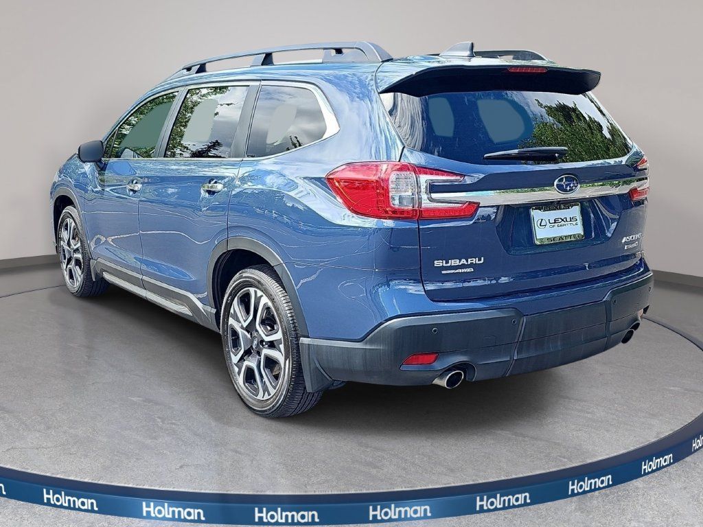 Used 2023 Subaru Ascent Touring AWD/4WD image 4