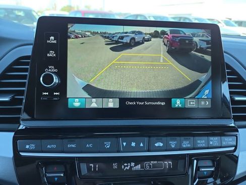 New 2026 Honda Odyssey Touring image 14