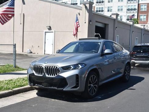 Used 2026 BMW X6 xDrive40i AWD/4WD image 2