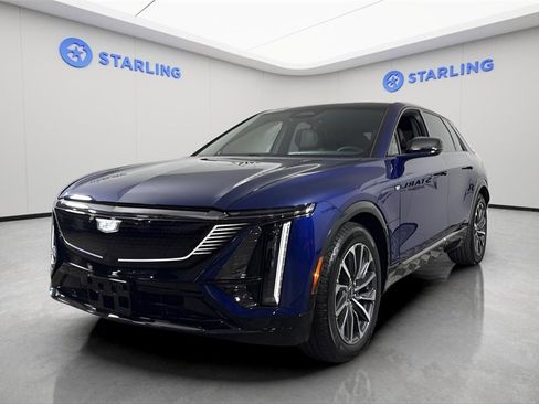 Used 2025 Cadillac Lyriq Sport image 16