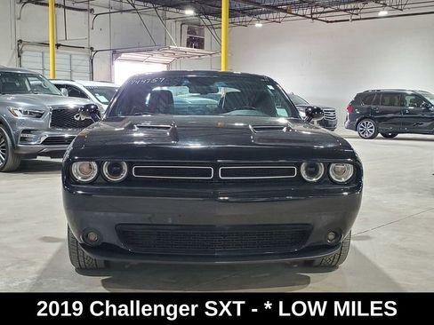 Used 2019 Dodge Challenger SXT w/ Plus Package RWD image 2