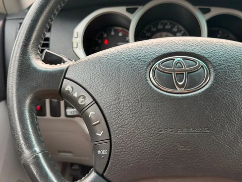 Used 2004 Toyota 4Runner Sport RWD image 26