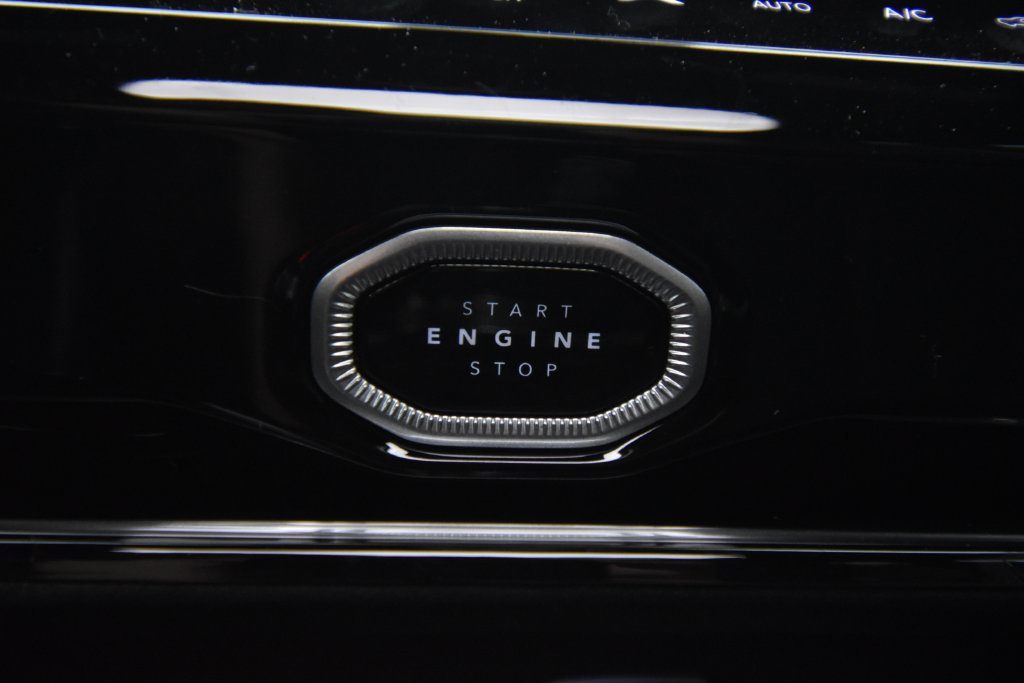 New 2027 Jeep Grand Cherokee Limited w/ Limited Altitude Package AWD/4WD image 24