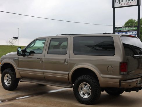 Used 2003 Ford Excursion Eddie Bauer image 6