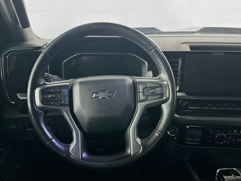 Used 2022 Chevrolet Silverado 1500 LT Trail Boss w/ Convenience Package II image 17