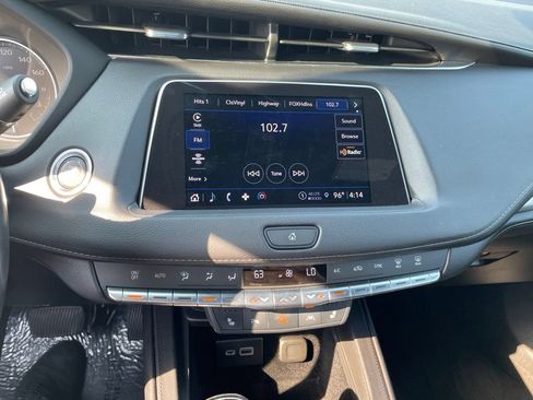 Used 2023 Cadillac XT4 Premium Luxury w/ Cold Weather Package AWD/4WD image 23