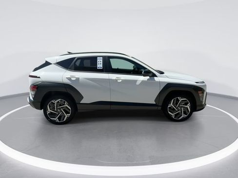 Used 2026 Hyundai Kona SEL Premium FWD image 9
