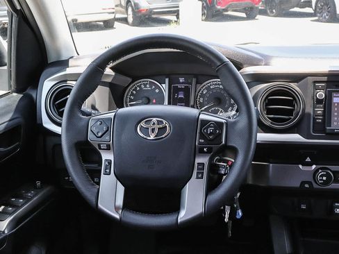 Used 2019 Toyota Tacoma SR5 RWD image 21