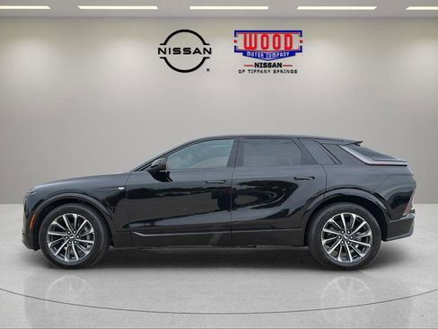 Used 2025 Cadillac Lyriq Sport AWD/4WD image 5