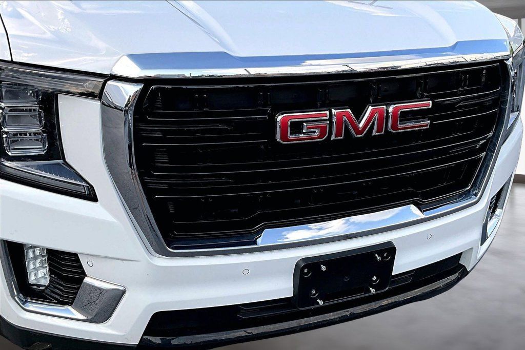 Used 2024 GMC Yukon SLE w/ Gmc Pro Safety Plus Package AWD/4WD image 29