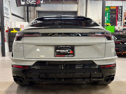 Used 2024 Lamborghini Urus S AWD/4WD image 7