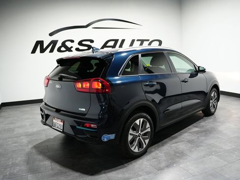 Used 2020 Kia Niro EX image 12