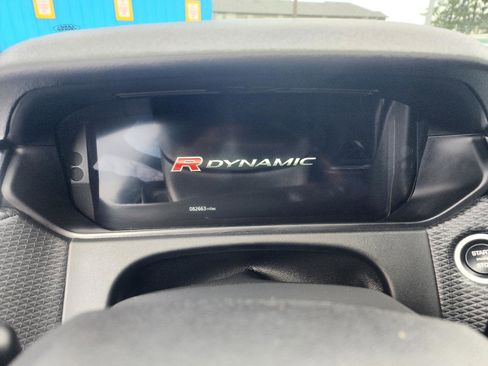 Used 2018 Land Rover Range Rover Velar R-Dynamic SE image 18