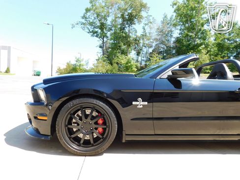 Used 2014 Ford Mustang Shelby GT500 w/ Equipment Group 821A image 10