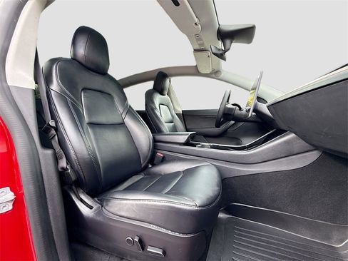 Used 2021 Tesla Model Y 2WD image 29