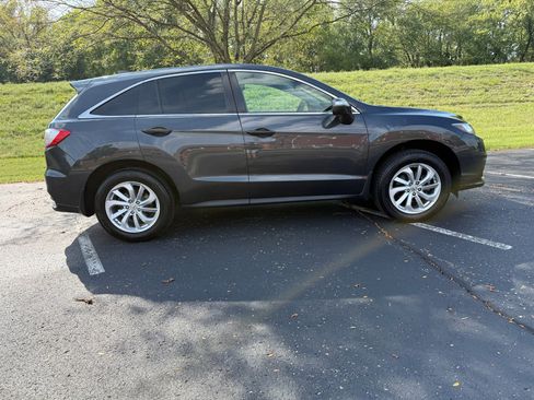 Used 2016 Acura RDX FWD w/ Technology Package image 2