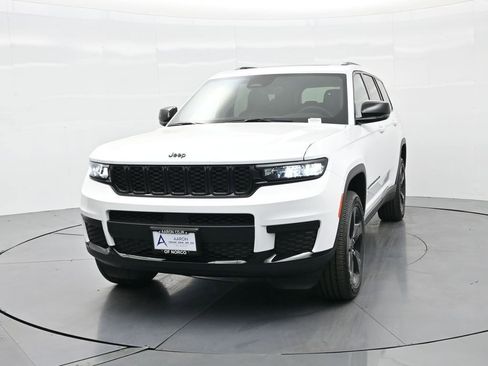 New 2025 Jeep Grand Cherokee L Altitude image 58