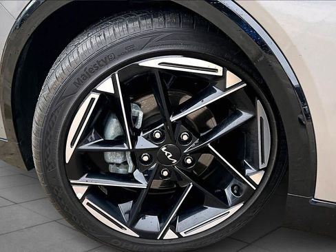 Used 2025 Kia K4 GT-Line w/ GT-Line Premium Package image 11